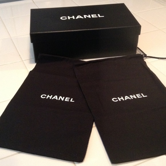 SOLD💢💢💢💢Chanel box and dust bags!! Authentic..