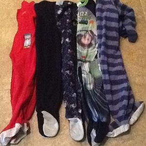 Lot of 5 size 4T sleepers for boys