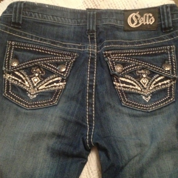 Cello size 5 Jeans. Like new condition.