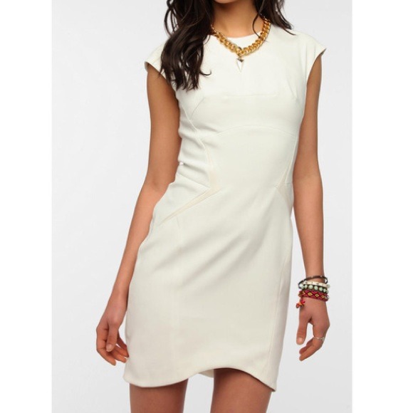 Urban Outfitters Dresses & Skirts - Era by kymerah Lucy cap sleeve w mesh back dress