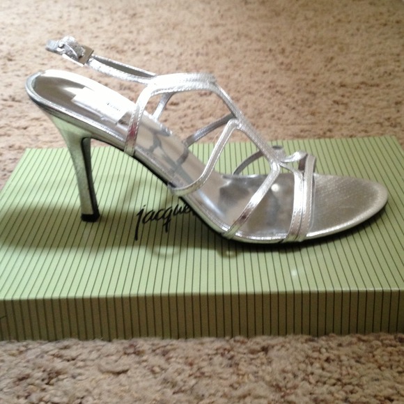 Jacqueline Ferrar Silver Heels Pumps Strappy Prom