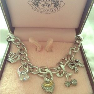 💎💍💛Juicy Couture necklace💎💍💛