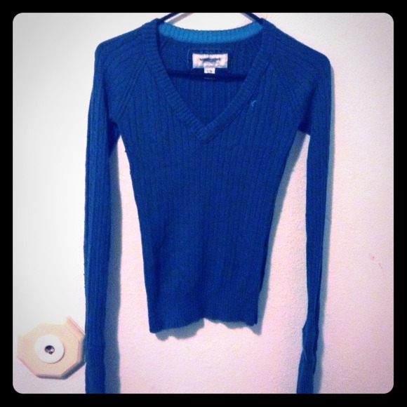 American eagle sweater