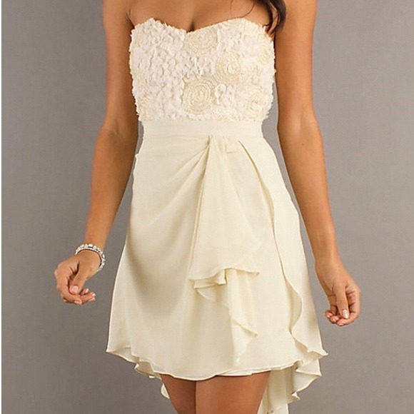 Dress, sweetheart neckline, high low,strapless. - Picture 1 of 4
