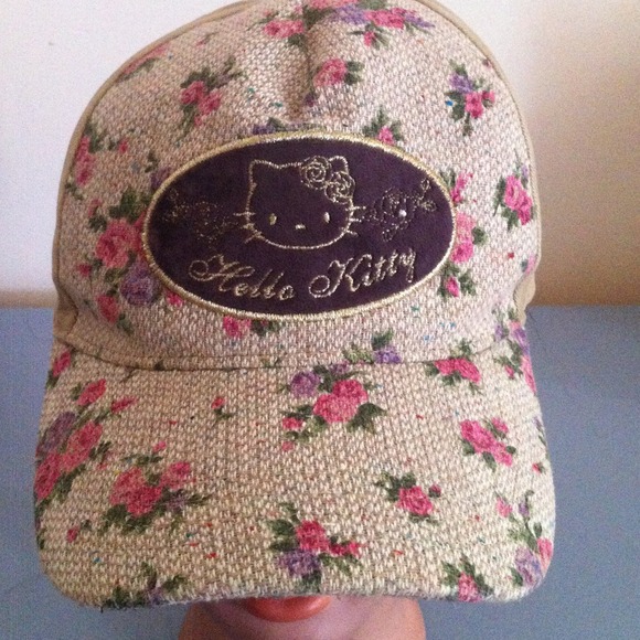 Hello kitty Snap Back - Picture 2 of 3