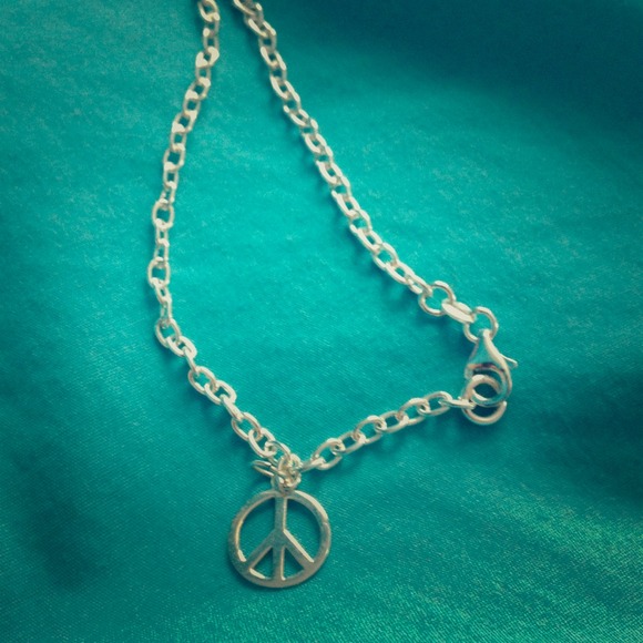 Beautiful peace sign anklet! NWT and never worn! - Picture 1 of 2
