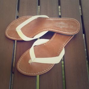 ⭕️sold bundle White and brown sandals