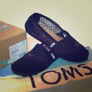 Black crochet Toms