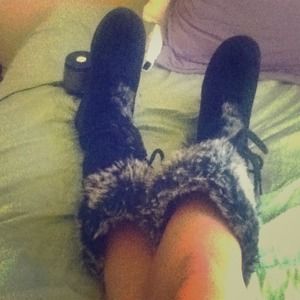 Fur boots