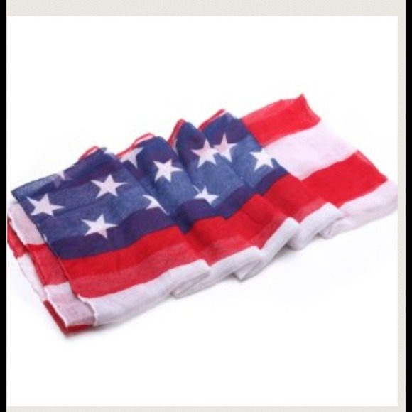 🎀REDUCED🎀American Flag Scarf - Picture 3 of 3