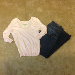 **TRADED** Light pink Abercrombie & Fitch sweater