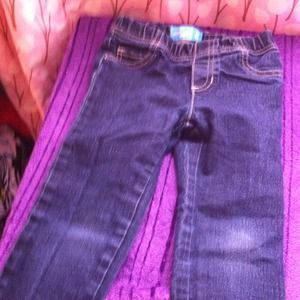 Girls 'skinny' jeans
