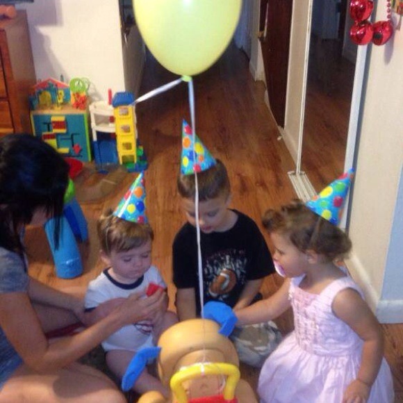 Meet your posher, Tonia β€ - Picture 4 of 5