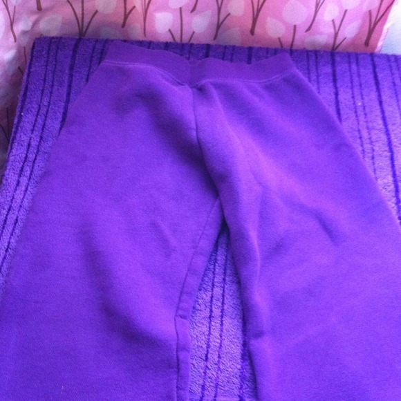 Girls purple sweatpants.