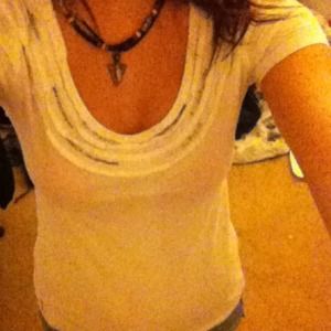 White tshirt with beaded collar