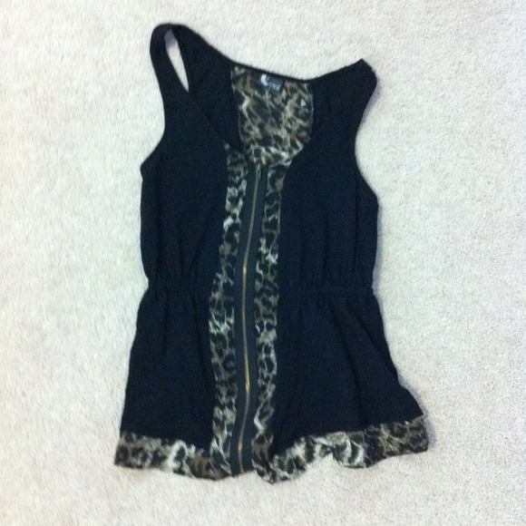 Urban Outfitters Sparkle & Fade XS Leopard Top