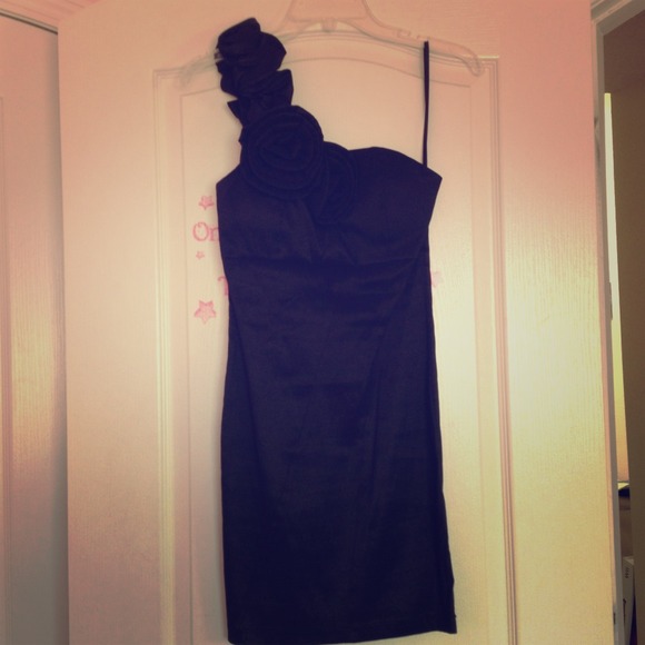 LBD - Picture 1 of 3