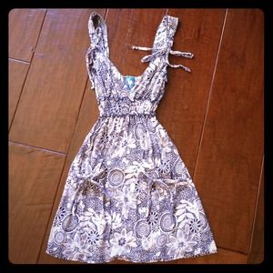 👗Lucy Love Blue and White Floral Print Dress👗