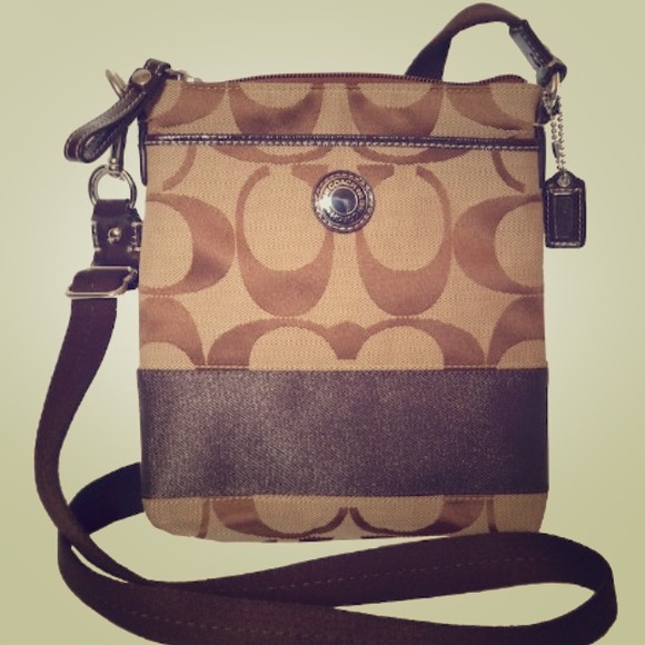 Coach Signature Stripe Swingpack / Cross body