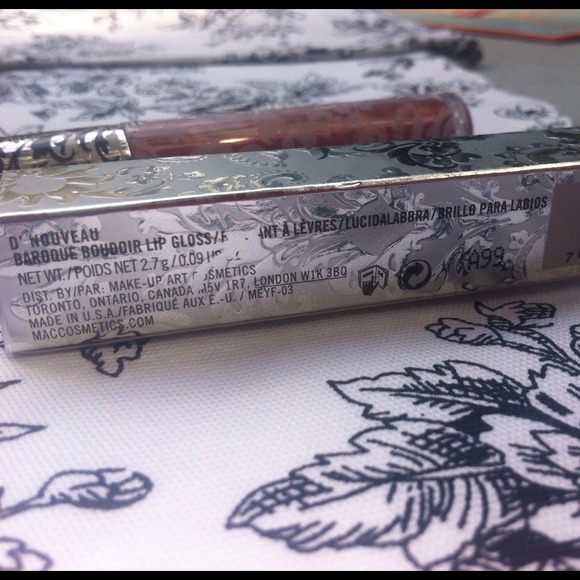 SOLD NIB MAC Boudoir💄 Limited Edition Gloss💋 - Picture 4 of 4