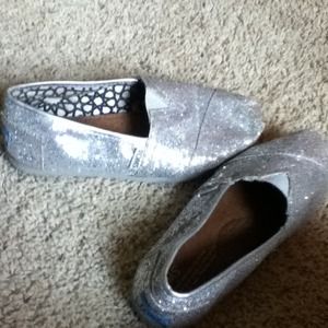 ❗SOLD❗Toms