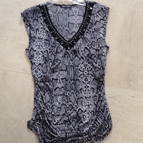 I.N. Studio snakeskin print top - Picture 1 of 2