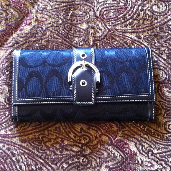 New wallet. Never used