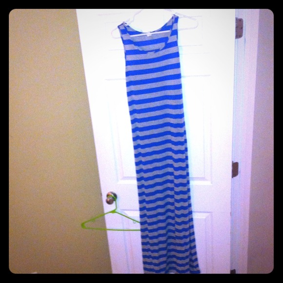 Fitted maxi dress striped