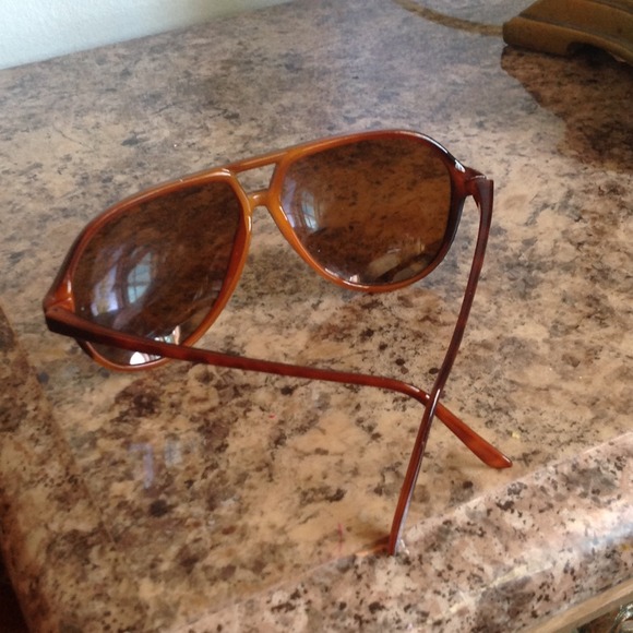 Cute sunglasses - Picture 2 of 2