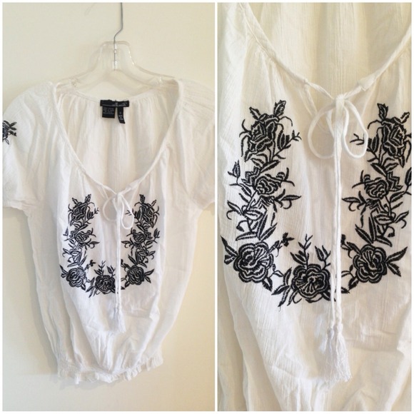 Willi Smith White & Black Blouse