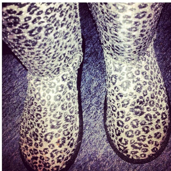 Cheetah sequined boots!