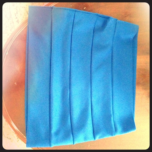 Blue maxi form fitting mini skirt