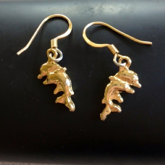 🌻 Dolphin Earrings