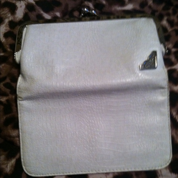 White roxy wallet