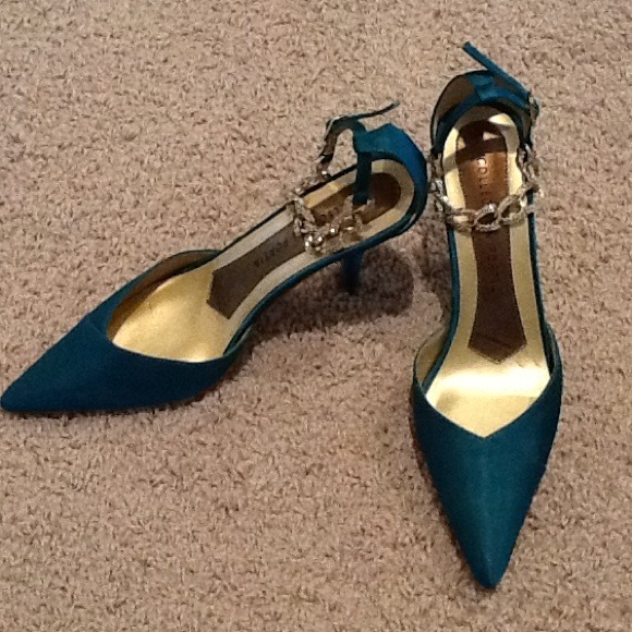 🎉🎉HOST PICK 08/24/13🎉🎉-👌Gorgeous green heels - Picture 3 of 3