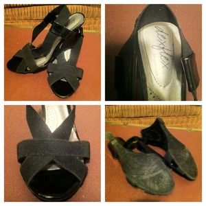 Size 8.5 Dexter Dress Sandals