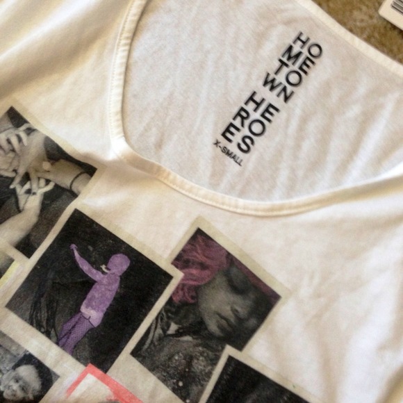 GIFTED 🎀 Urban Outfitters Hometown Heroes Tee - Picture 2 of 4