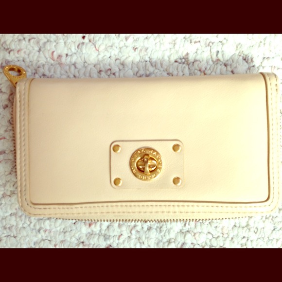 ⚡️REDUCED⚡️Marc By Marc Jacobs Turnlock Wallet