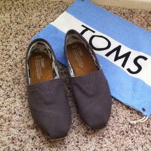 Classic Ash Toms