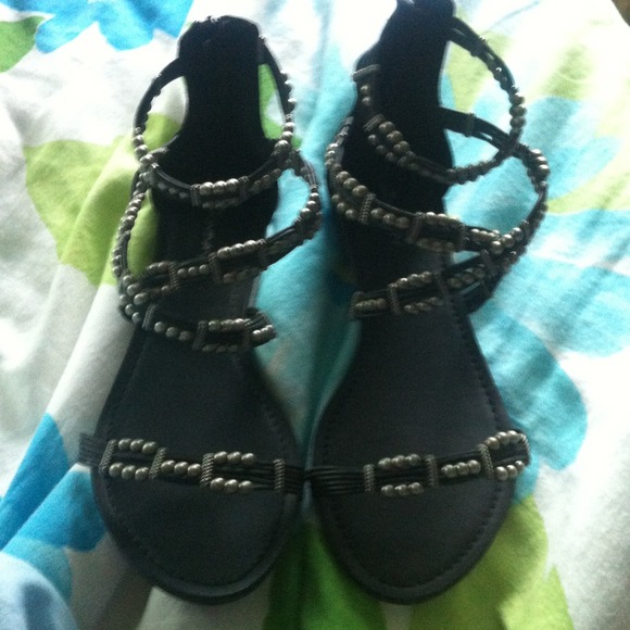 Grecian sandals - Picture 2 of 3