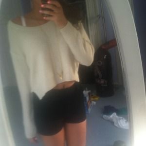 ❌SOLD❌Cropped H&M Sweater
