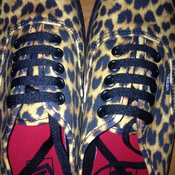 Sold💥 Cheetah vans🐾