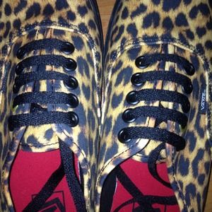 Sold💥 Cheetah vans🐾