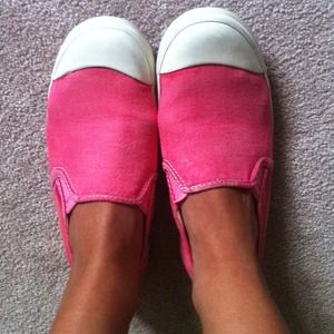 AEO Pink canvas sneakers