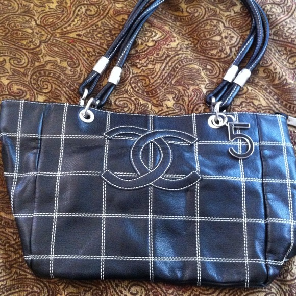 Black purse