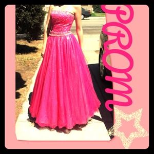 🎀 Fuchsia Pink Prom Dress🎀