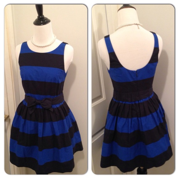 💥FLASH SALE NWT Abercrombie & Fitch dress