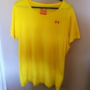 SOLD in bundle. Under armour shirt