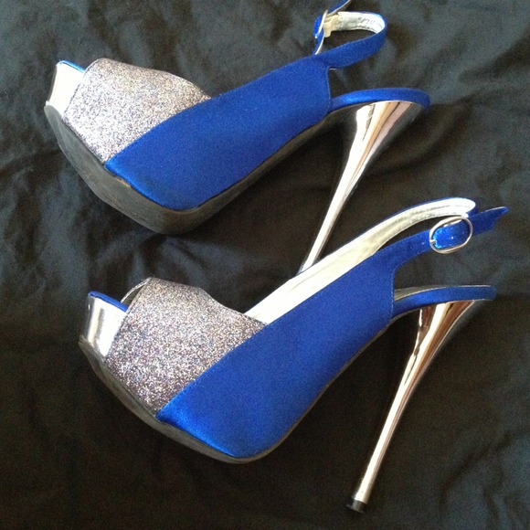 💙Royal Blue with glitter slingbacks💙