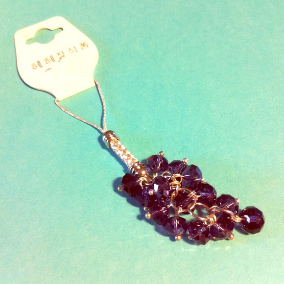 6⃣purple crystal grapes shape